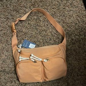 UNIVERSAL THREADS BUM BAG